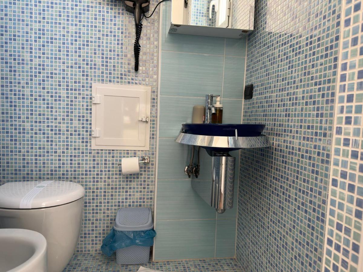 Cconforthotels Appartamento Skyline Бари Экстерьер фото
