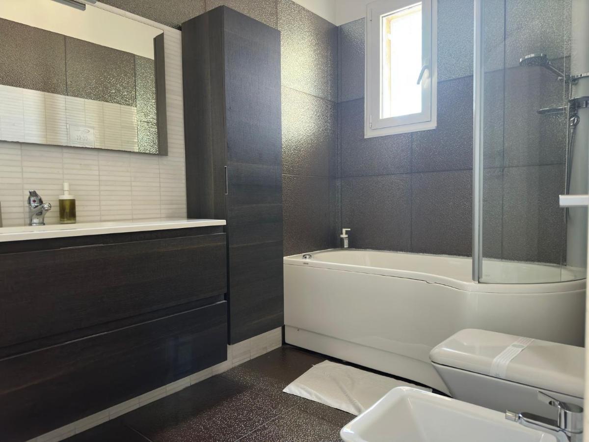 Cconforthotels Appartamento Skyline Бари Экстерьер фото